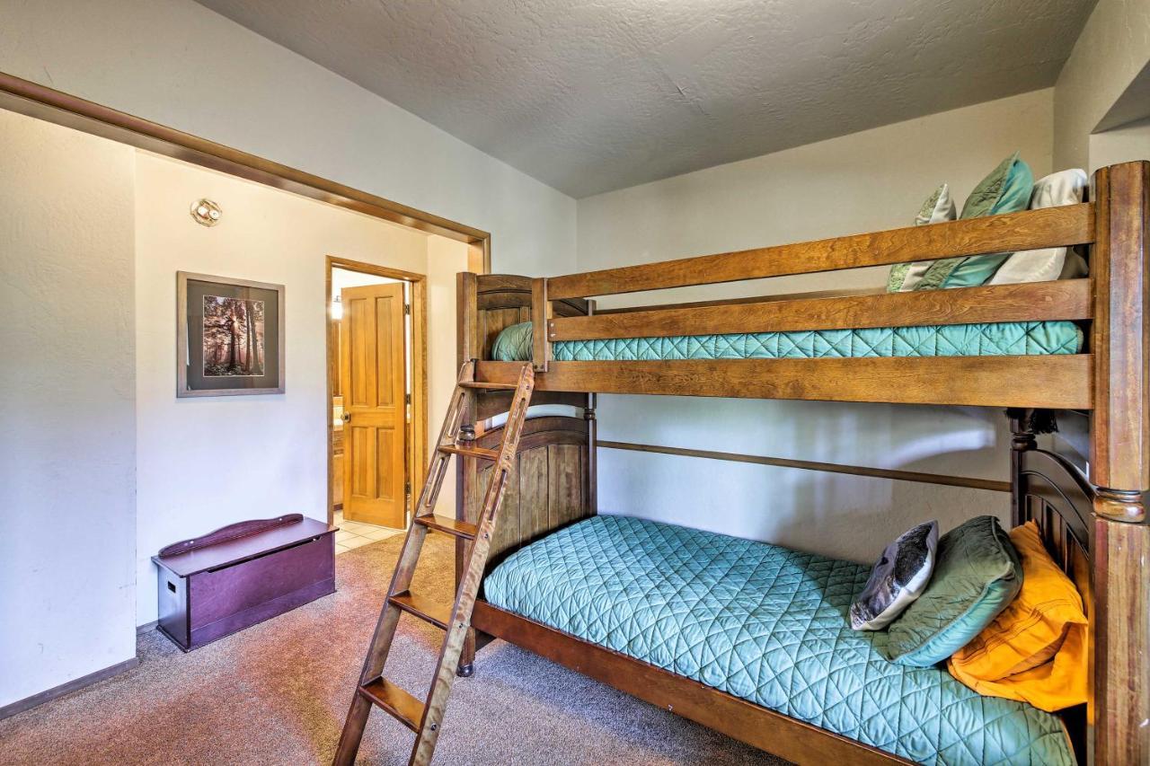 Spacious Lake Arrowhead Home With 2 Decks And Views ภายนอก รูปภาพ